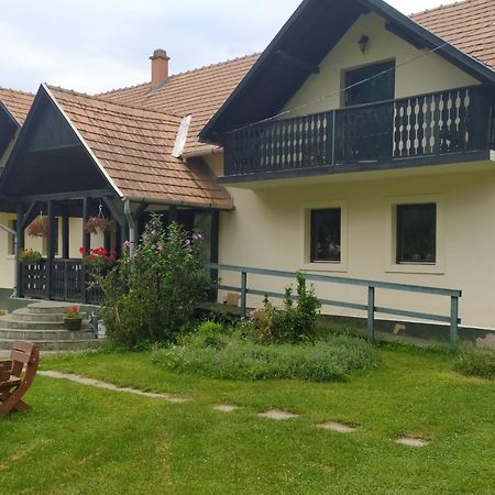 Panzio-Kemping Bekoelce Bed & Breakfast Bekolce Exterior photo